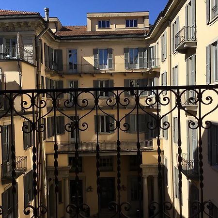 Zebra Rosso Apartment Milan Luaran gambar